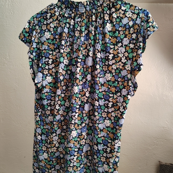 Floral Print Women's Top - Picture 2 of 6